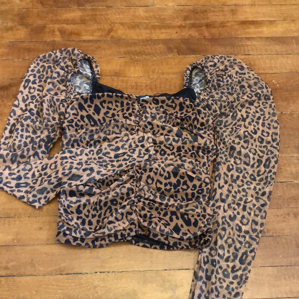 Long sleeve mesh leopard top